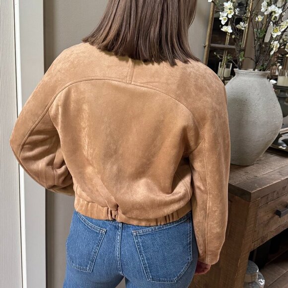 Gibson Latimer faux suede tan cropped jacket - Picture 3 of 3